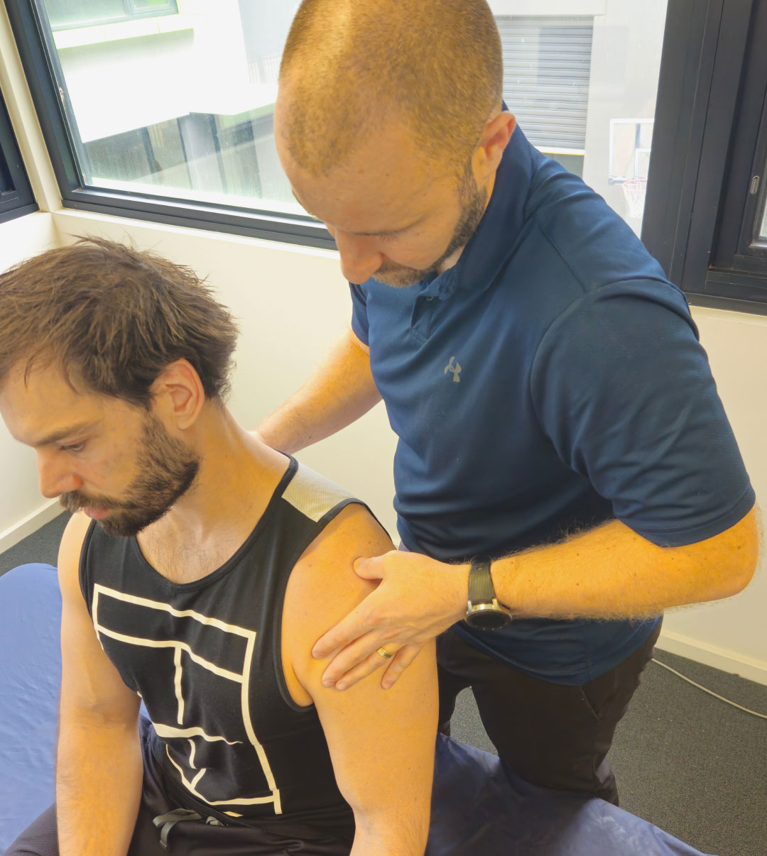 hands on phyiotherapy treatment