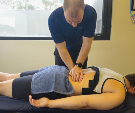 handson physiotherapy back treatment