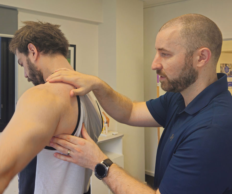 shoulder physio examination